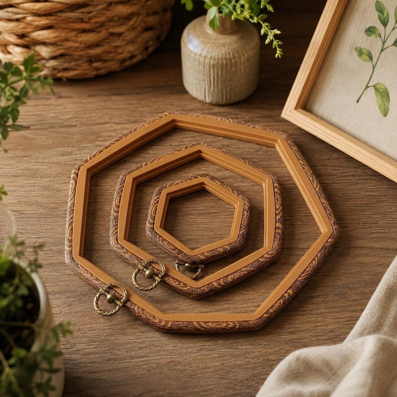 Hexagonal Embroidery Hoop – Vintage Wood Look Cross Stitch & Display Frame
